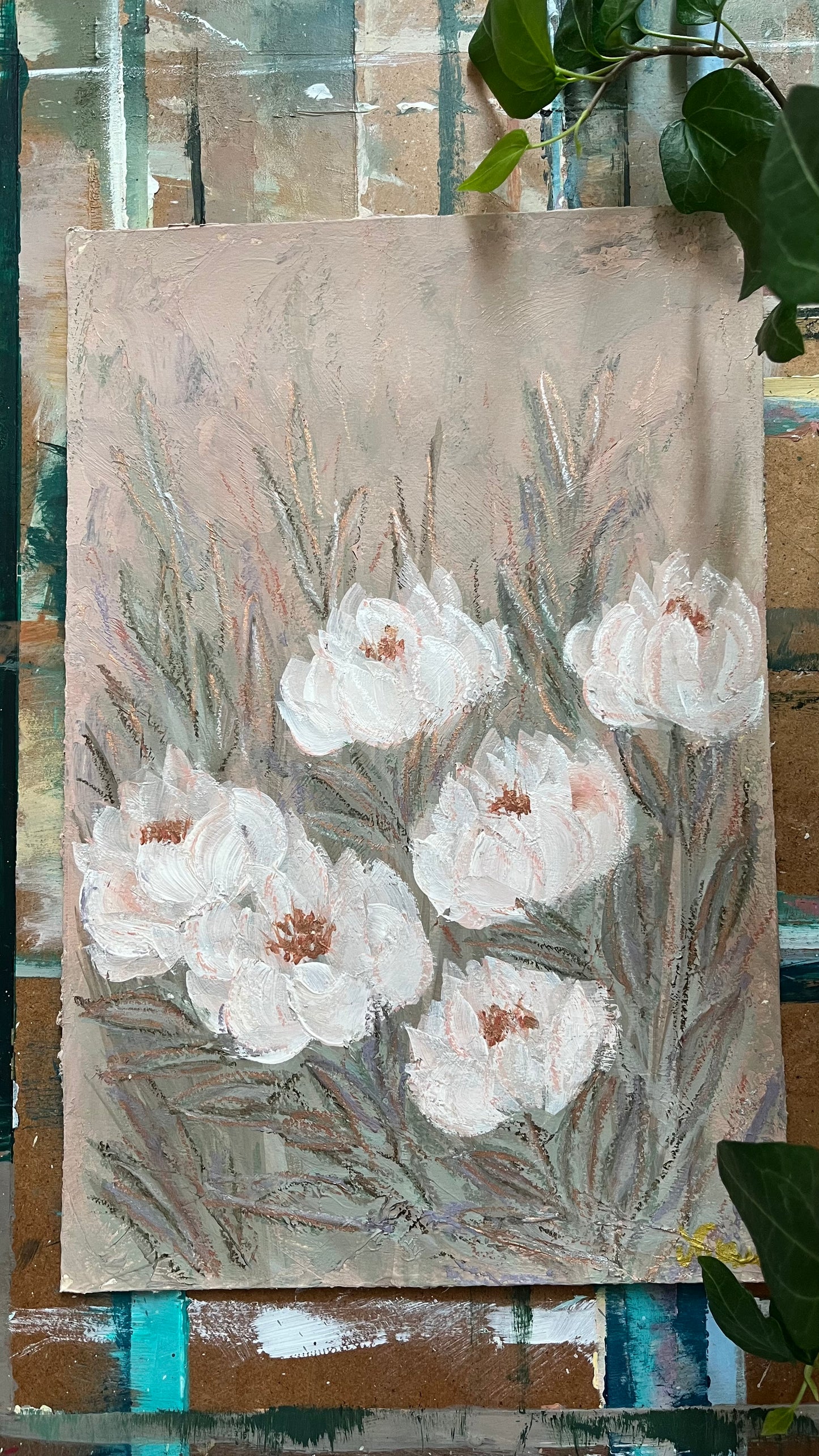 White flaring flowers on old pink